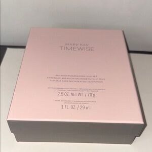 Mary Kay Timewise Microdermabrasion Plus Set in Pink and Gray